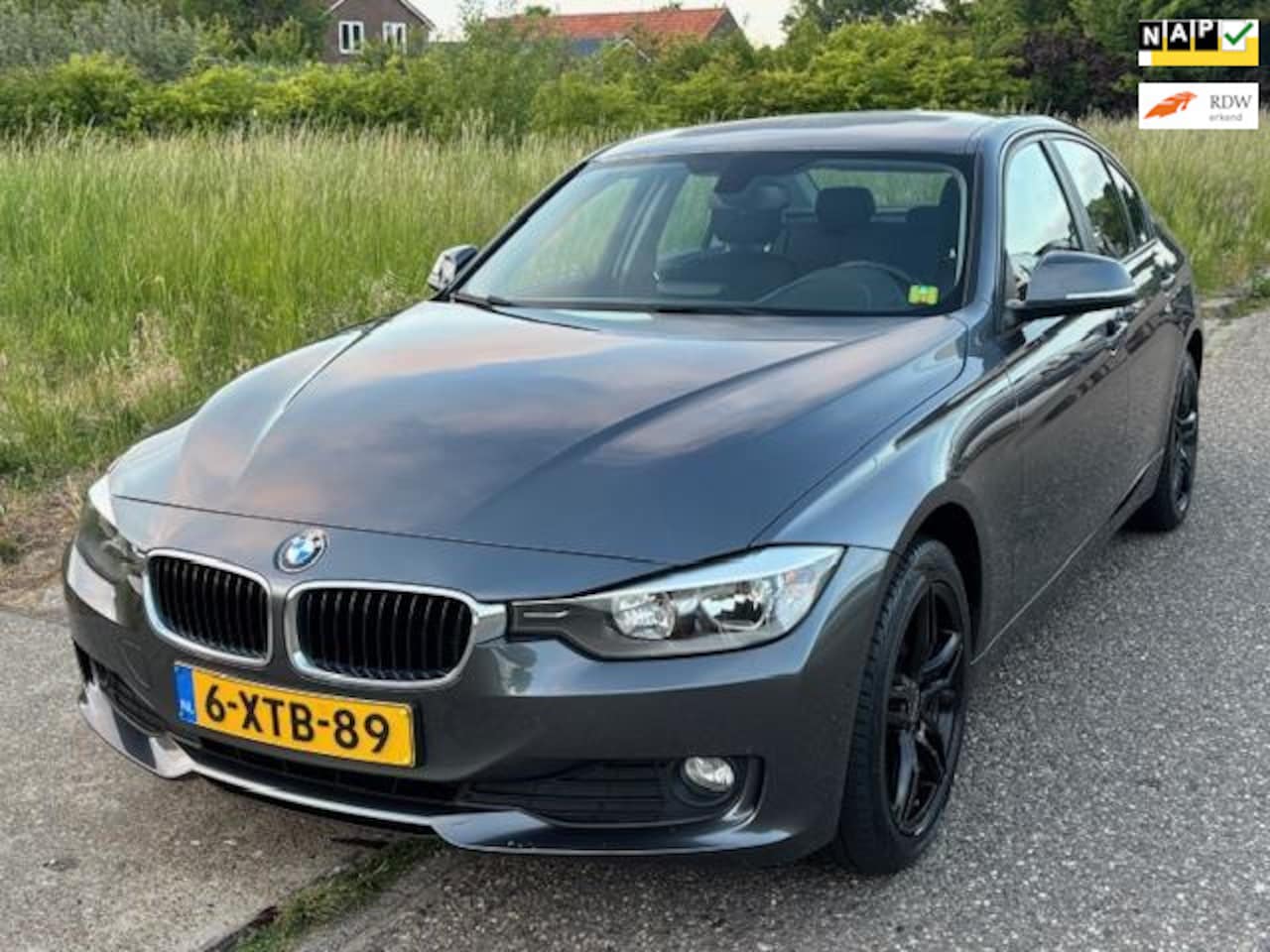 BMW 3-serie - 316i Business Line ECC Audio/Navi Electric pakket LMV 17" PDC ASR Cruisecontrol Colorpakke - AutoWereld.nl