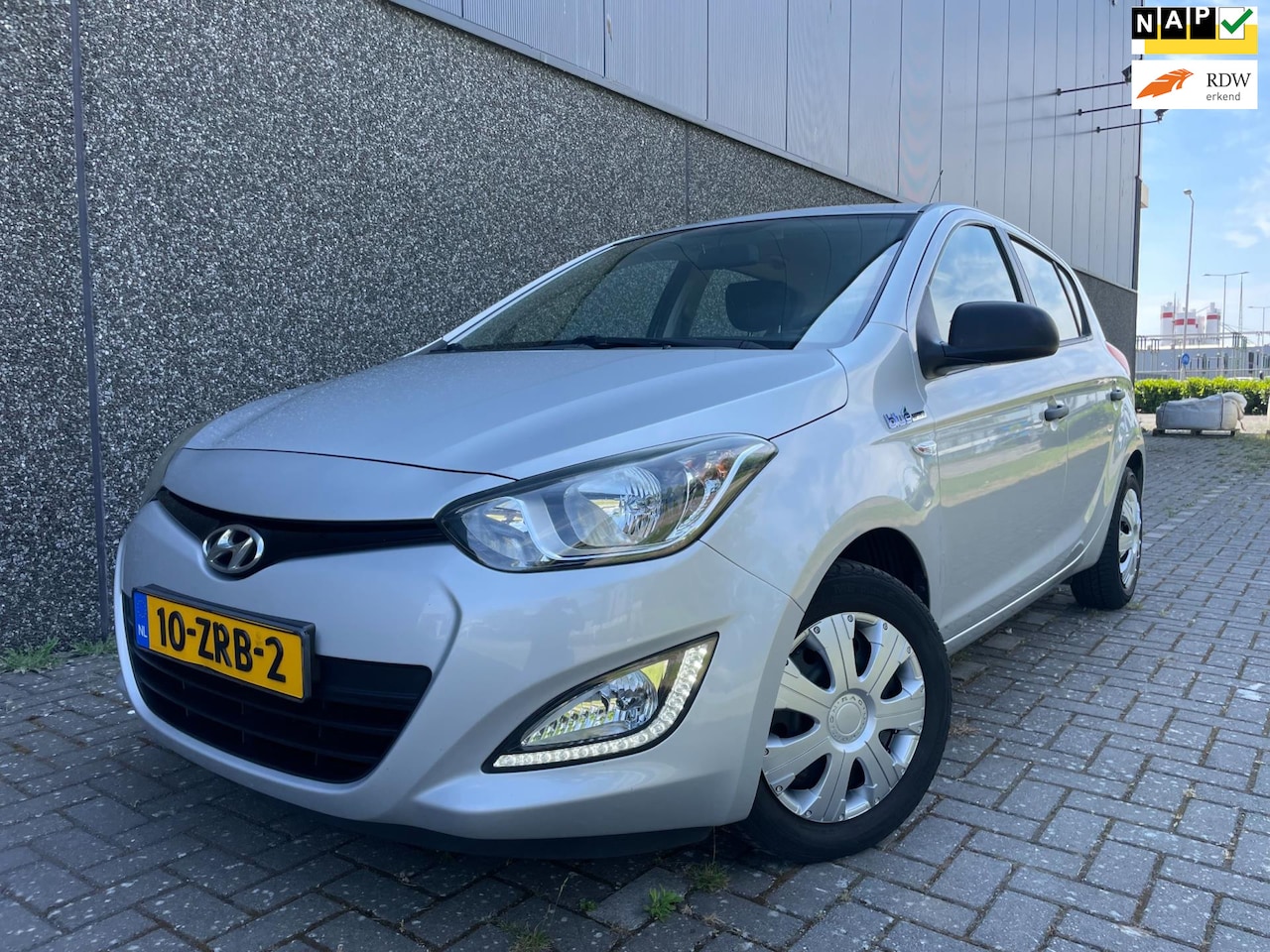 Hyundai i20 - 1.2i Business Edition/Nieuwe APK en beurt! Dealer onderhouden! - AutoWereld.nl