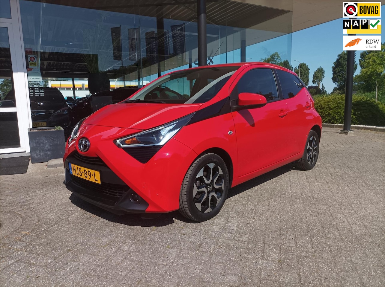 Toyota Aygo - 1.0 VVT-i x-play 1.0 VVT-i x-play - AutoWereld.nl