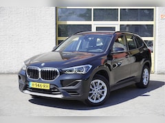 BMW X1 - sDrive20i 192PK Automaat Executive Edition BJ2020 Lmv 17" | Led V+A | Pdc | Navi | Head-Up
