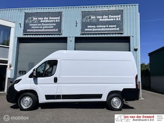 Peugeot Boxer - 330 2.2 BlueHDi 120 Lang hoog EURO 6 3 zitplaatsen Trekhaak Airco