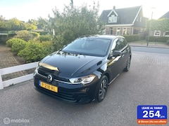 Volkswagen Polo - 1.0 TSI Life Business NIEUW MODEL CLIMATE CONTROLE STOELVERWARMING CARPLAY PARKEERSENSOREN