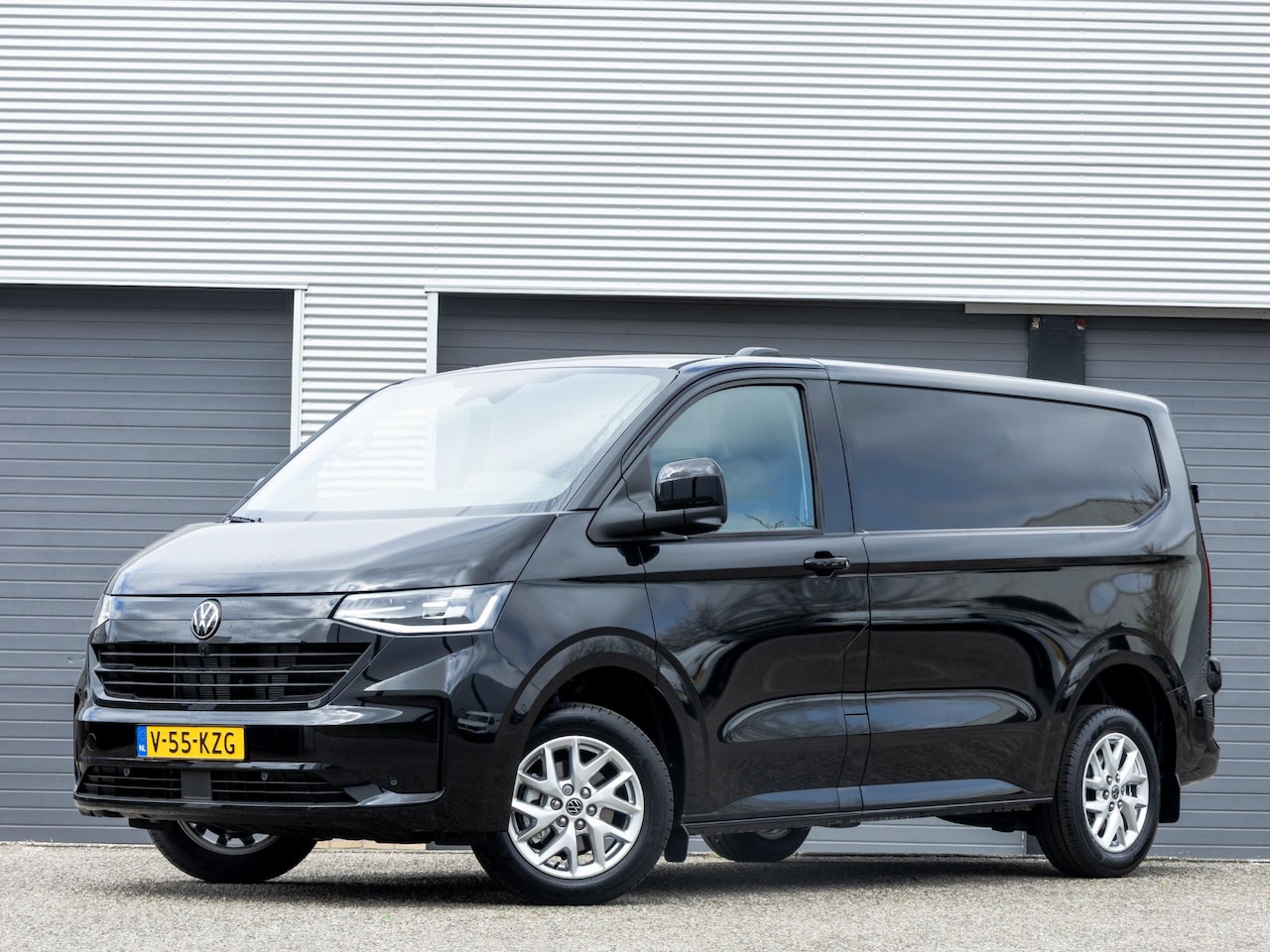 Volkswagen Transporter - 2.0 TDI 150pk 8 versn, automaat L1H1 28 Bulli | Matrix | Achteruitrijcamera | Adaptive Cru - AutoWereld.nl