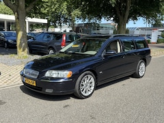Volvo V70 - 2.0T 180pk Aut Summum Bluetooth BTW voordeel €650,