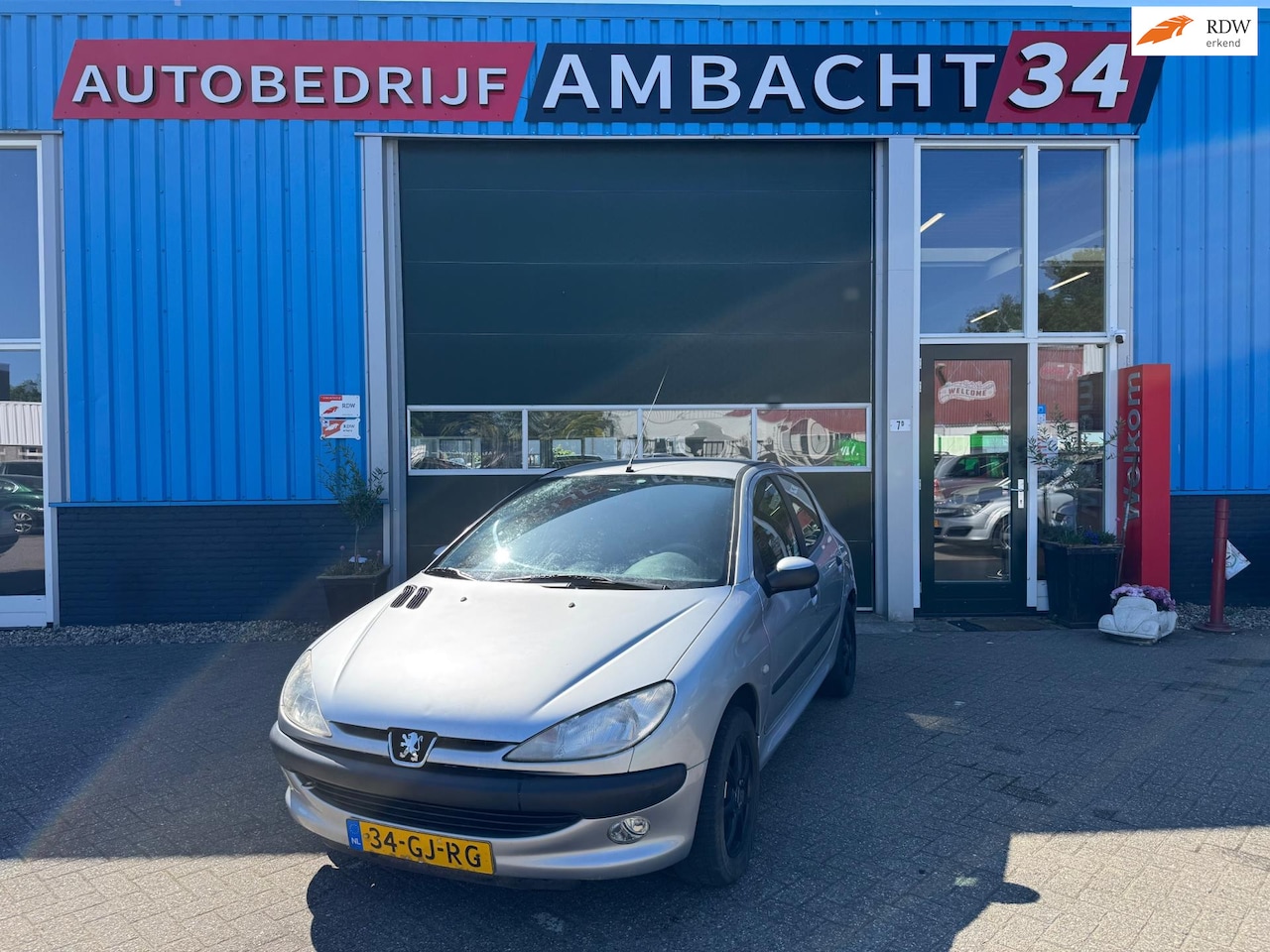 Peugeot 206 - 1.6-16V Gentry Auto rijdt goed alleen bak bokt - AutoWereld.nl