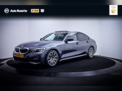 BMW 3-serie - 320iA M-SPORT Edition SCHUIFDAK | MEMORY | CAMERA | FULL LED | CARPLAY | NAVI | CLIMA | CR