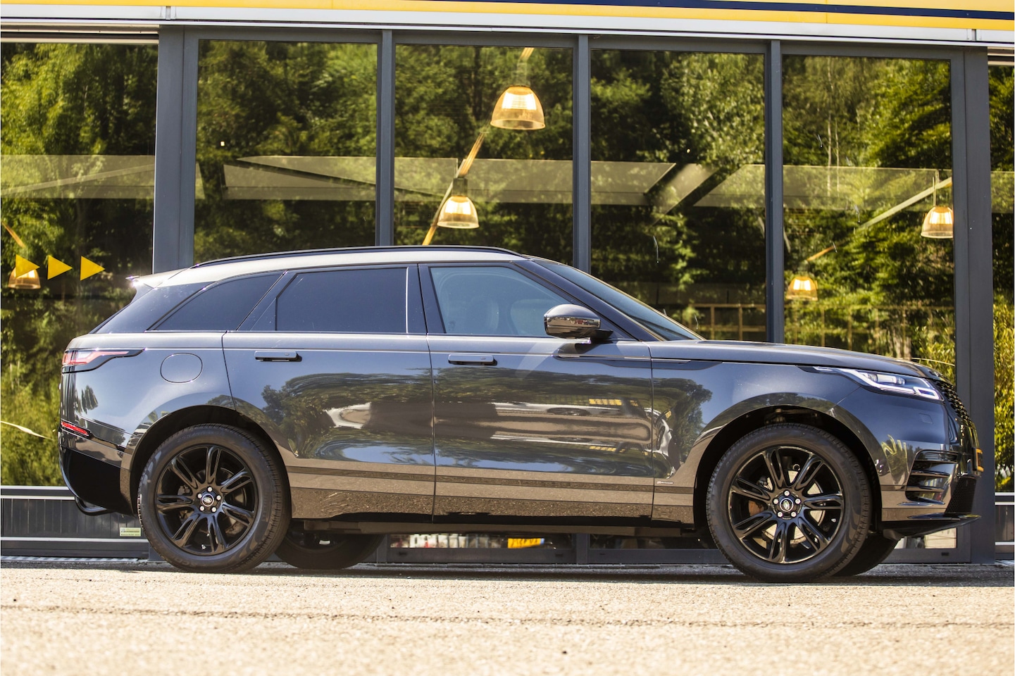 Land Rover Range Rover Velar - 2.0 P250 Turbo AWD SE - AutoWereld.nl