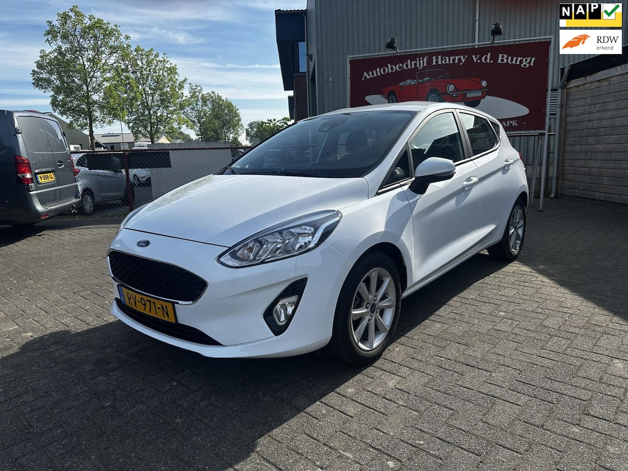 Ford Fiesta - 1.1 Trend Airco | Navigatie | Cruise Control | Dealer Onderhouden - AutoWereld.nl