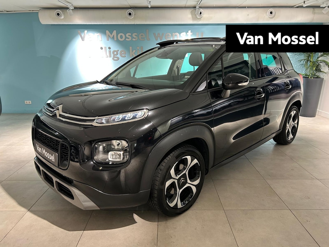 Citroën C3 Aircross - 1.2 PureTech S&S Shine 110 PK | SCHUIFDAK | TREKHAAK | NAVI | PDC - AutoWereld.nl
