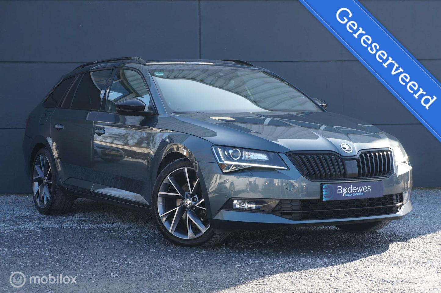 Skoda Superb Combi - 1.5 TSI ACT Sportline BNS Pano Cruise DAB - AutoWereld.nl