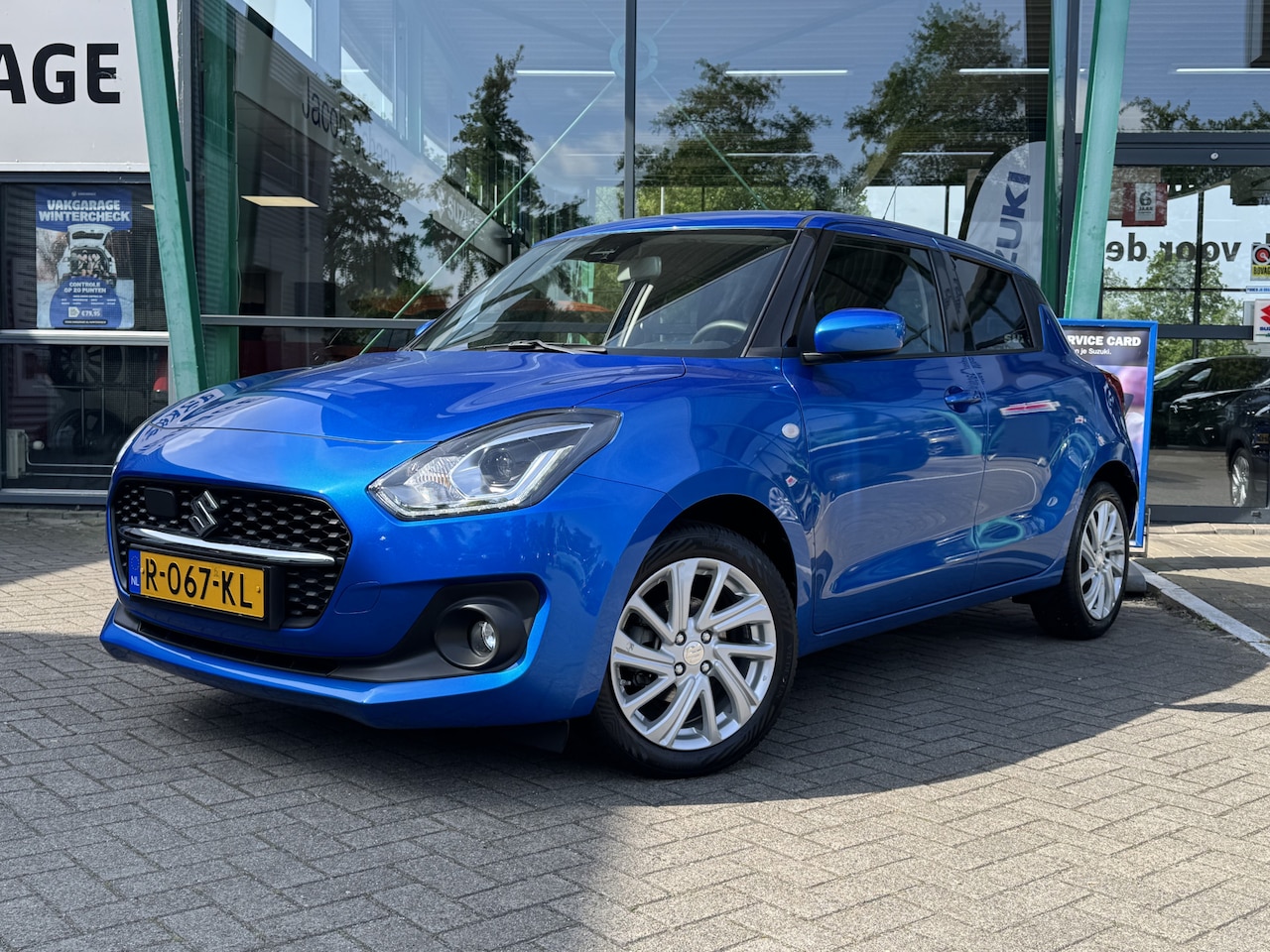 Suzuki Swift - 1.2 Select Smart Hybrid 83pk | Achteruitrijcamera | Airco | Stoelverwarming voor | NL-Auto - AutoWereld.nl