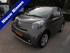 Toyota iQ - 1.0 VVTi Aspiration Automaat *AUTOMAAT*NAVIGATIE*AIRCO*CAMERA*LEES TEKST