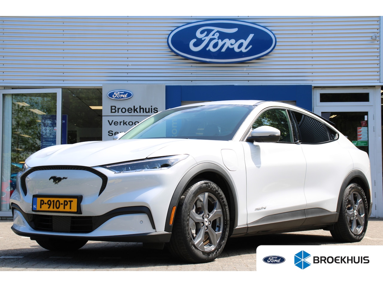Ford Mustang Mach-E - RWD 75 kWh NL AUTO | DEALER OH | ADAPTIVE CRUISE | LEDER | CAMERA | APPLE CARPLAY & ANDROI - AutoWereld.nl