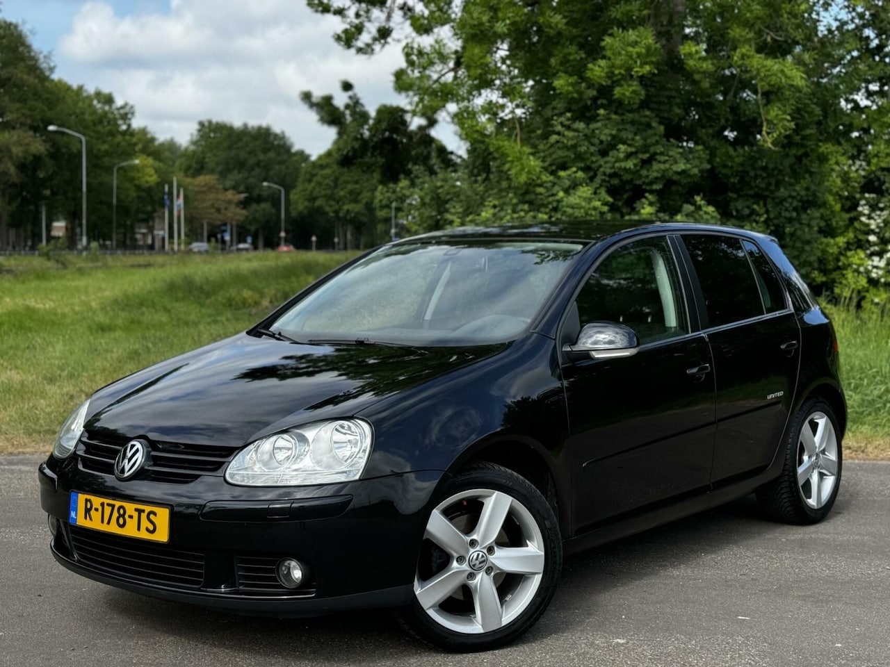 Volkswagen Golf - 1.4 TSI Trendline United/Stoelverwarming/ - AutoWereld.nl