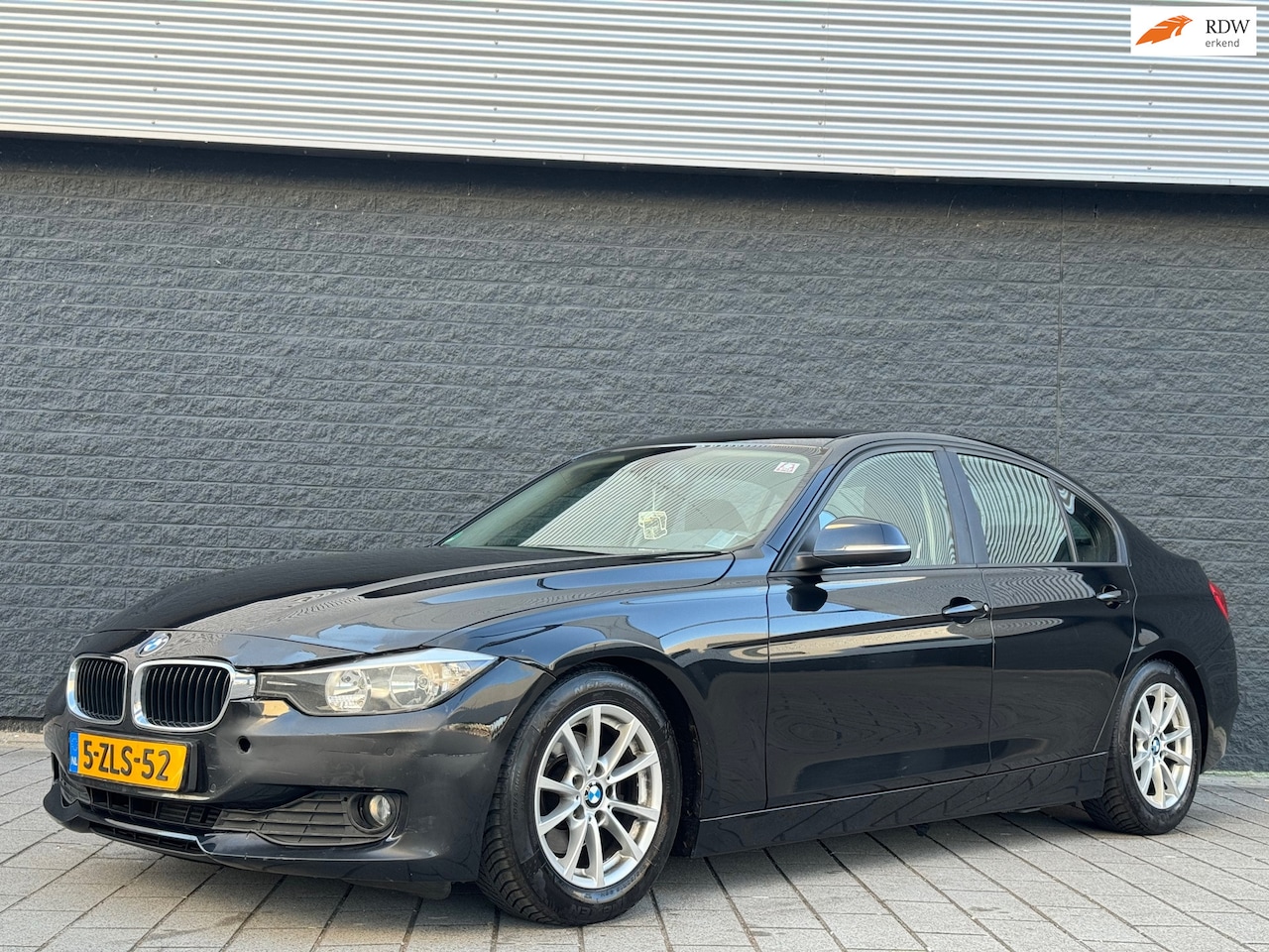 BMW 3-serie - 318d High Executive AUTOMAAT - AutoWereld.nl