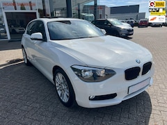 BMW 1-serie - 116i Business+ Automaat, Navi, Trekhaak, Leer, etc