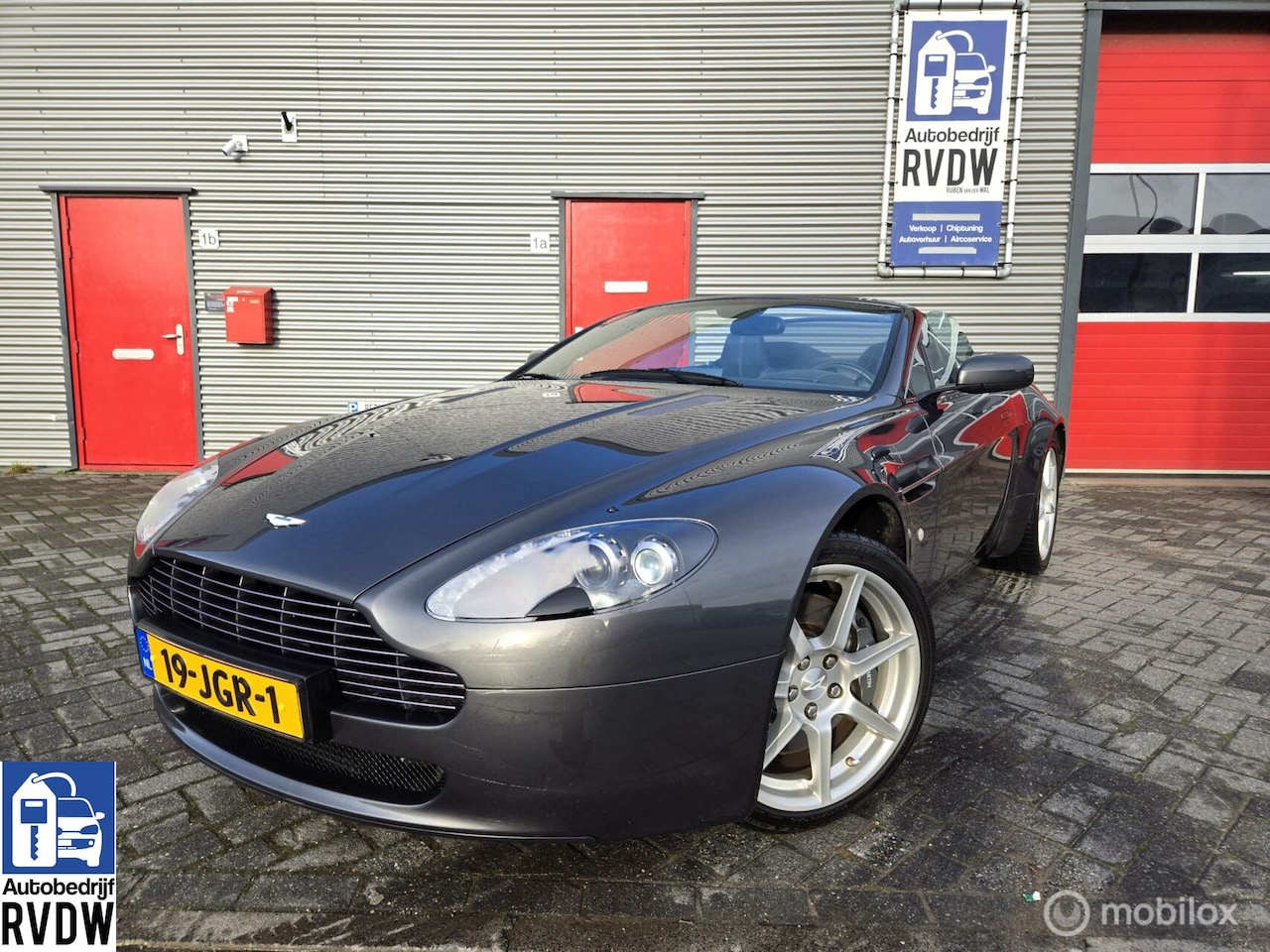 Aston Martin V8 Vantage Roadster - 4.3 V8 Sportshift ✅km stand 29082 - AutoWereld.nl