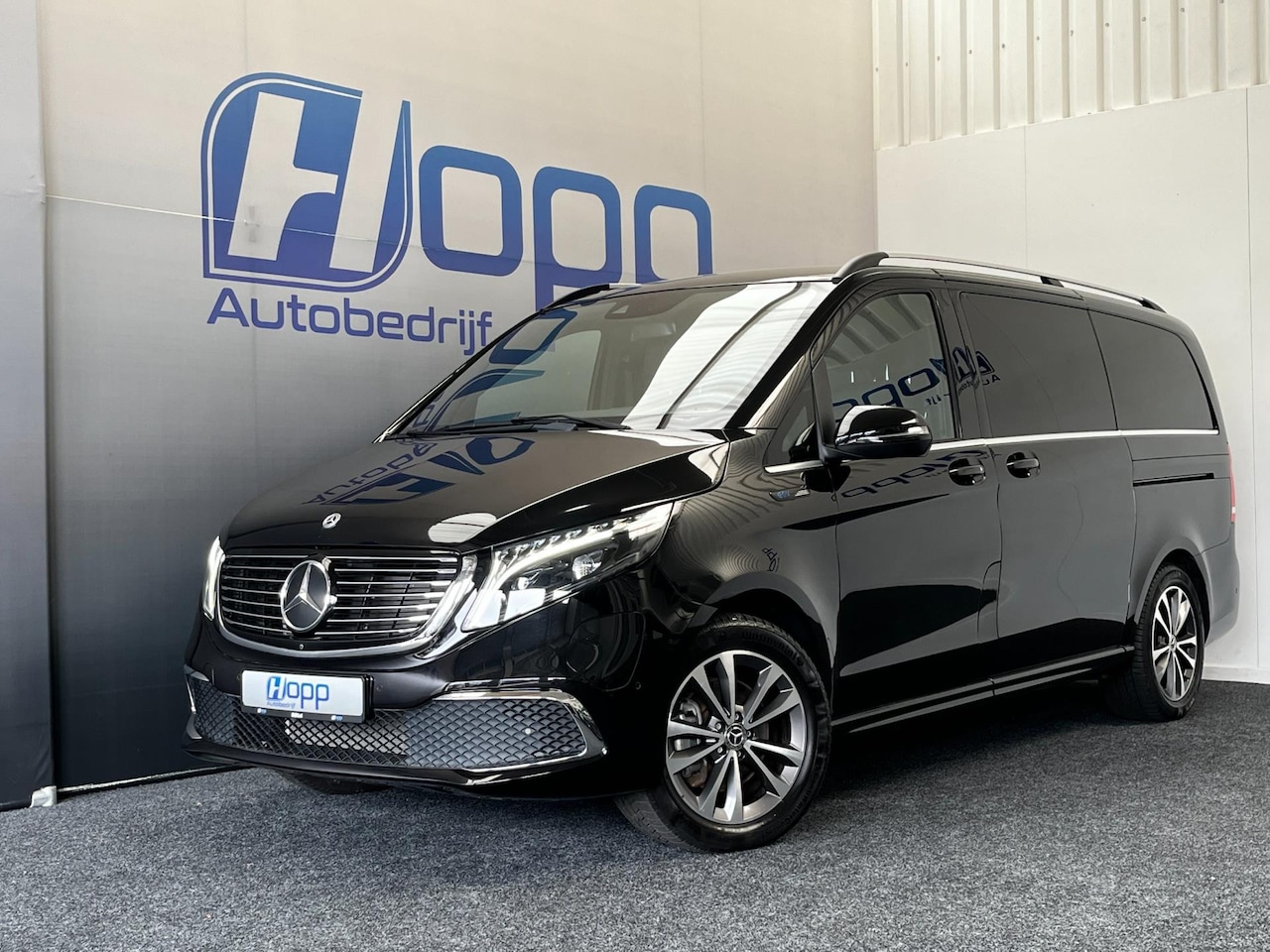 Mercedes-Benz EQV - 300 L2 8-PERS - Leer - TREKHAAK 1900kg - Panodak - Luchtv. - VOL opties - Incl. 12-mnd Gar - AutoWereld.nl