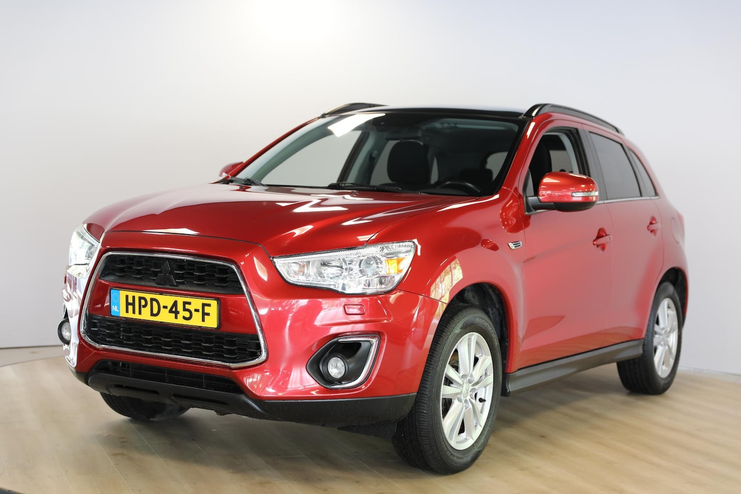 Mitsubishi ASX - 1.6 Cleartec Intense | Panoramadak | Cruise | Trekhaak - AutoWereld.nl