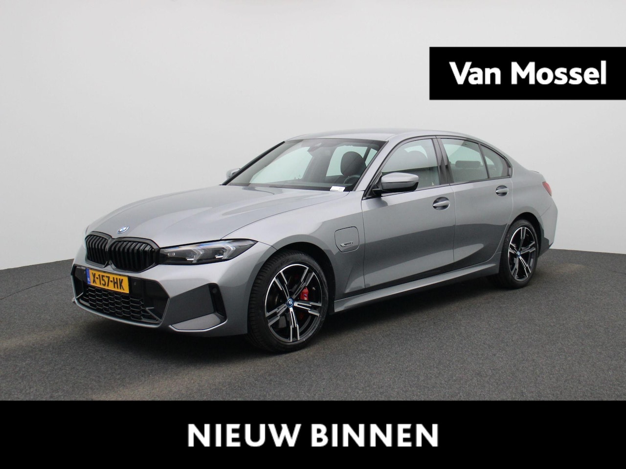 BMW 3-serie - 320e M-Sport | Navigatie | Stoelverwarming | Lederen Bekleding | - AutoWereld.nl