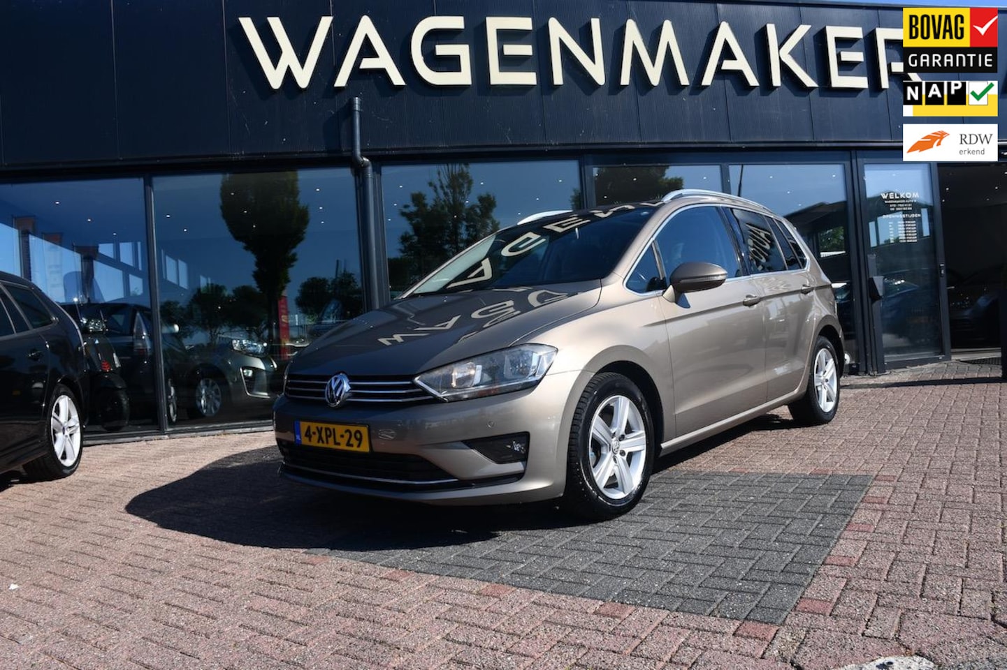 Volkswagen Golf Sportsvan - 1.4 TSI Highline AUT NAVI|Schuifdak - AutoWereld.nl