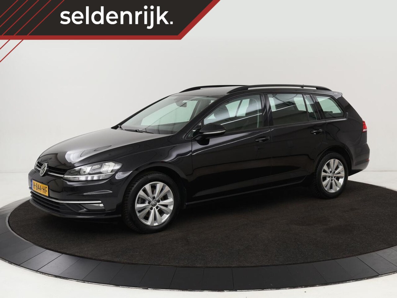 Volkswagen Golf Variant - 1.6 TDI Comfortline | Apple Carplay | Navigatie | Cruise Control Adaptief | Parkeersensor - AutoWereld.nl