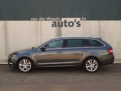 Skoda Octavia Combi - 1.6 TDI Style -LED-NAVI-ECC-PDC
