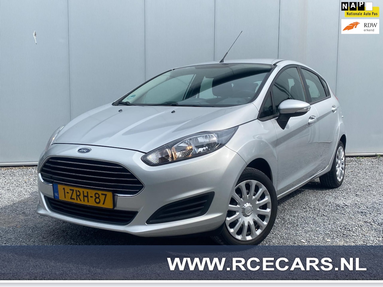 Ford Fiesta - 1.0 Style Navigatie Blueth 5Deurs N.A.P Nieuwe APK !!! - AutoWereld.nl