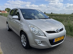 Hyundai i20 - 1.2i DynamicVersion Airco/5-Drs