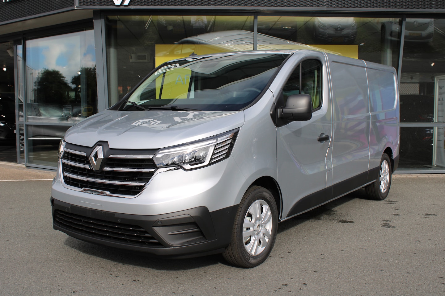 Renault Trafic - Comfort - Gesloten Bestel | Airconditioning | C-Shape LED dagrijverlichting | Cruise contr - AutoWereld.nl