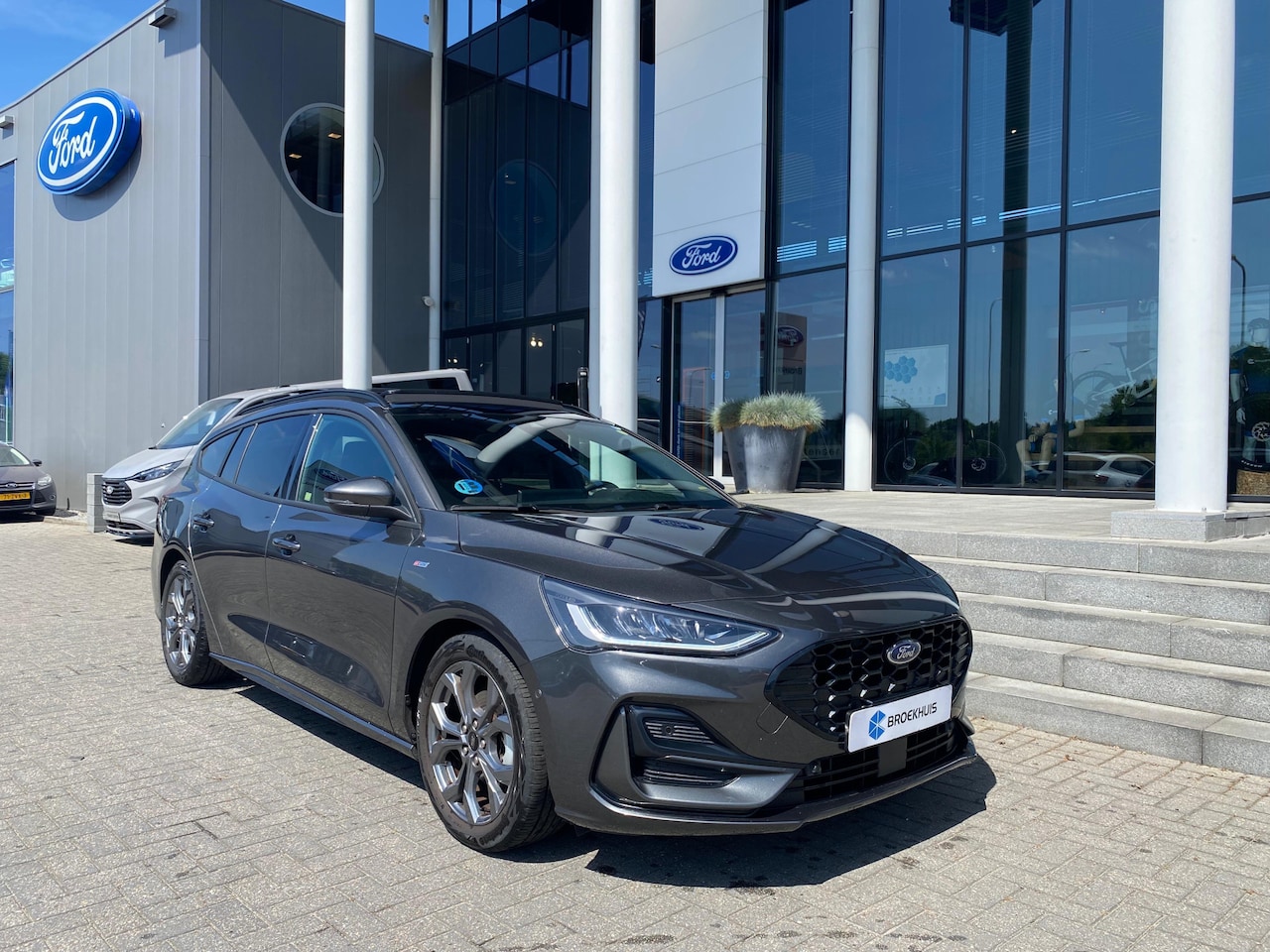 Ford Focus Wagon - 1.0 EcoBoost Hybrid ST Line 1.0 EcoBoost Hybrid ST Line - AutoWereld.nl