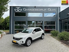 Volkswagen T-Roc - 1.5 TSI Style camera- stoel en stuurverwarming 4475 km