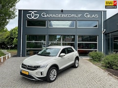 Volkswagen T-Roc - 1.5 TSI Style 150 pk camera - luxe bekleding km 4912