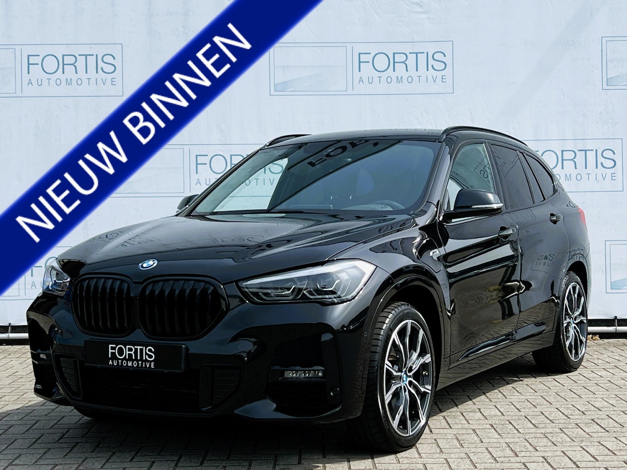 BMW X1 - xDrive25e High Executive HEAD - UP | STOELVERW | SFEERVERLICHTING | ELEKTRISCHE KLEP | - AutoWereld.nl