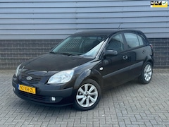 Kia Rio - 1.4 Festival Carplay Camera CV Nap Elekramen