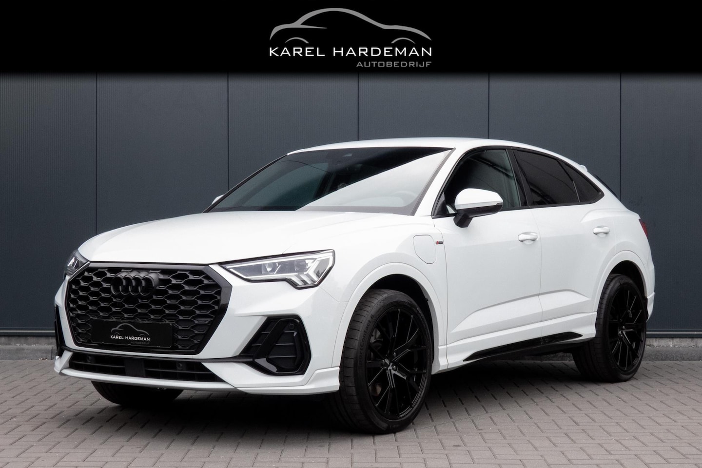 Audi Q3 Sportback - 45 TFSI e S Edition | S-LINE | ACC | PDC | KEYLESS - AutoWereld.nl