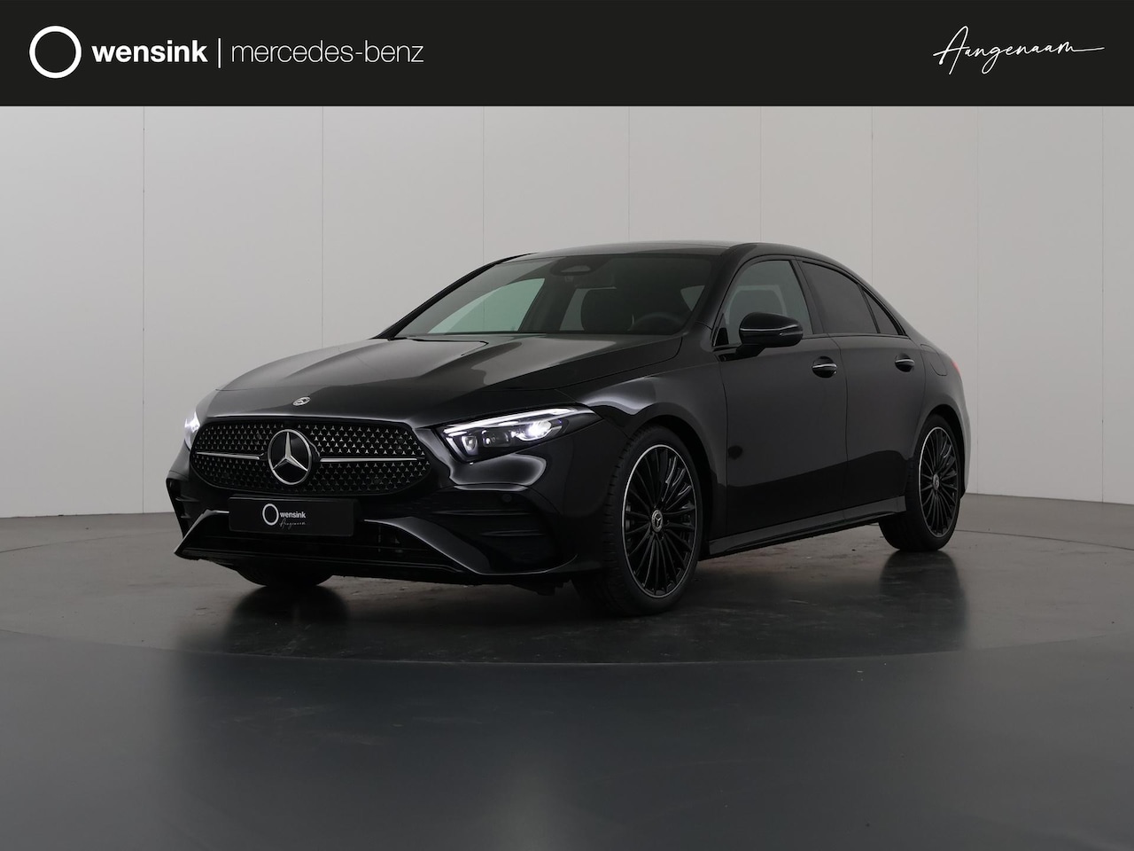 Mercedes-Benz A-klasse - 180 Limousine Star Edition AMG Line | Night pakket | Camera | Panoramadak | - AutoWereld.nl