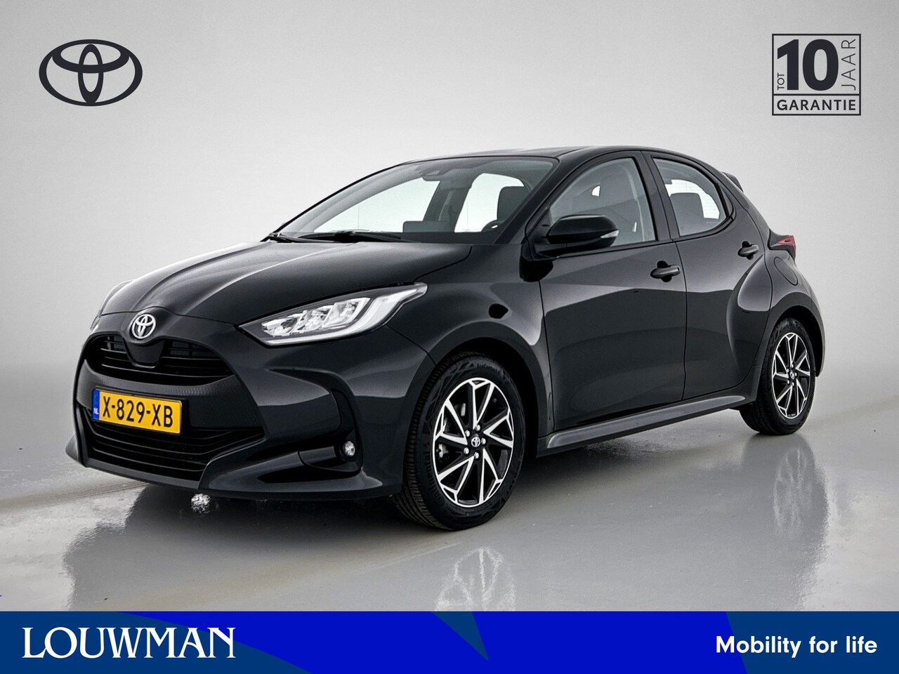 Toyota Yaris - 1.5 VVT-i Dynamic | 1e Eigenaar | BTW'er | Apple Carplay / Android Auto | Camera | LM Velg - AutoWereld.nl