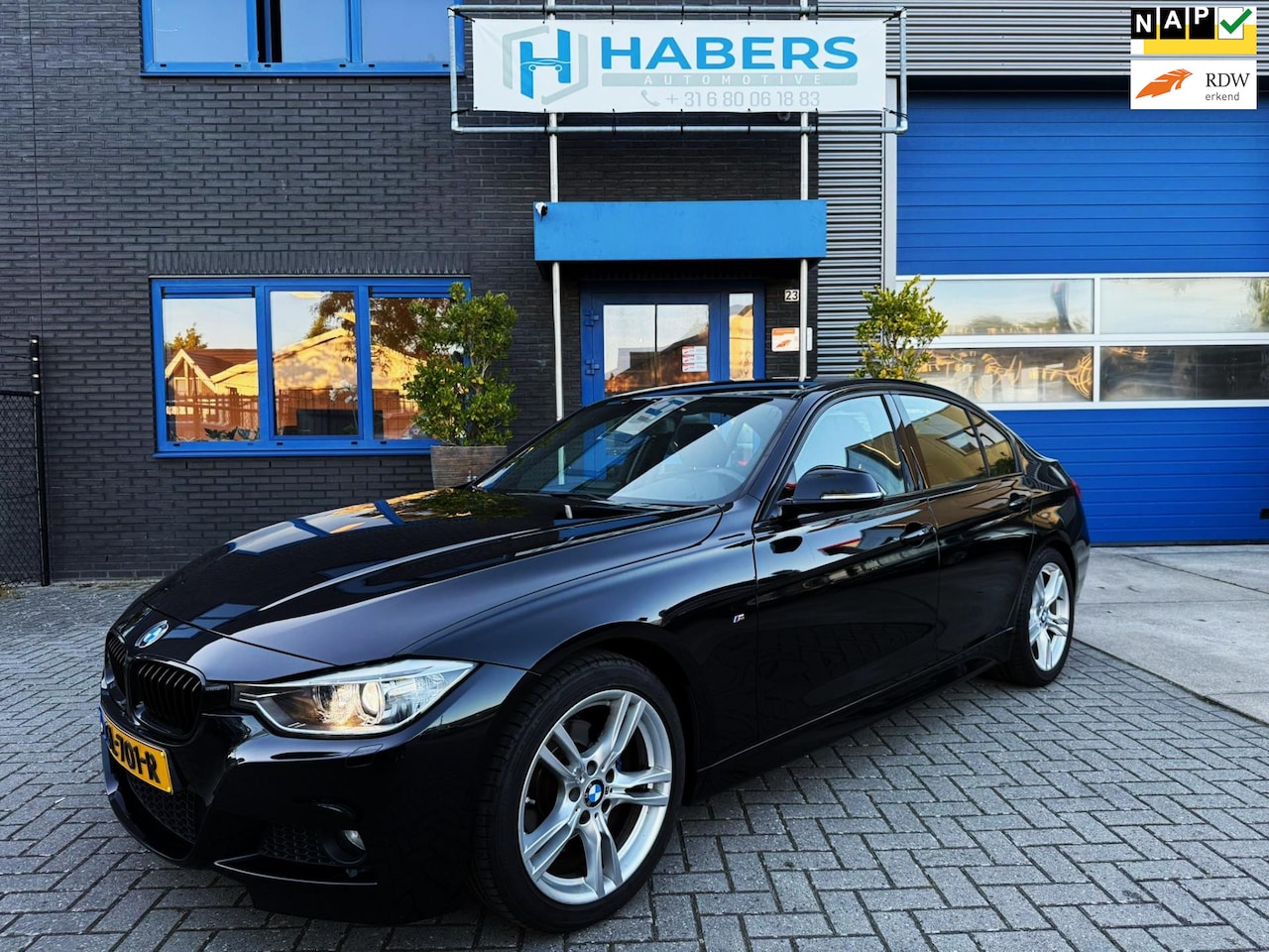 BMW 3-serie - 316i Executive 136PK|Origineel NL|Prof Navi|AUT|Sportstoelen|M-Pakket|Trekhaak|Climate|Xen - AutoWereld.nl