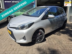 Toyota Yaris - 1.5 Full Hybrid Aspiration | 2E EIGENAAR | 12MND GARANTIE | AIRCO | CRUISE | NAVI