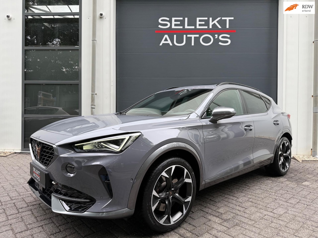 CUPRA Formentor - 1.4 e-Hybrid VZ Performance Pano/360 Camera/Leder/Sfeer/ACC/Climate/Carplay/Memory/PDC/Sto - AutoWereld.nl