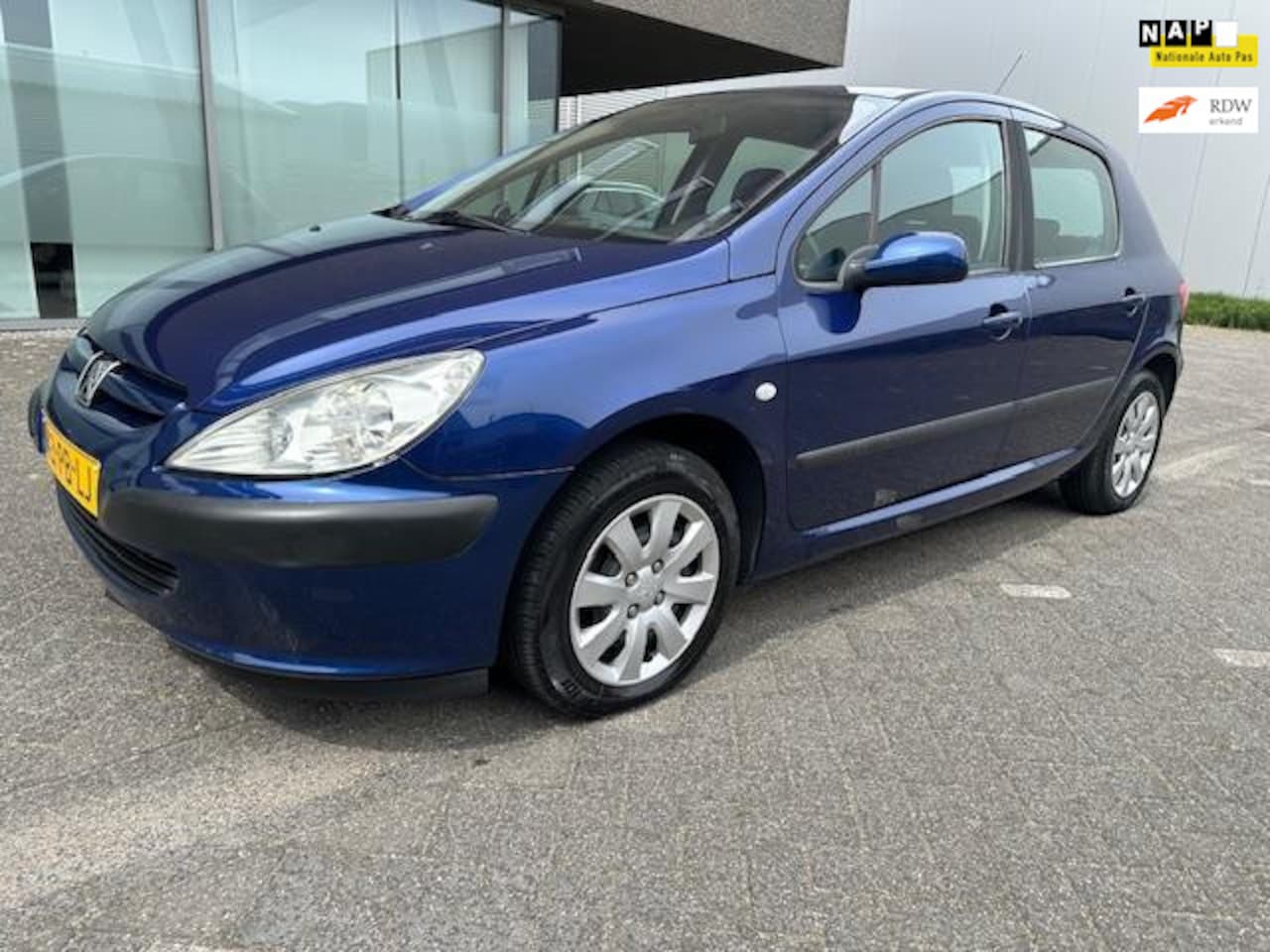 Peugeot 307 - 1.4 XS CLIMAT BJ 5-2004 APK 6-2026 - AutoWereld.nl