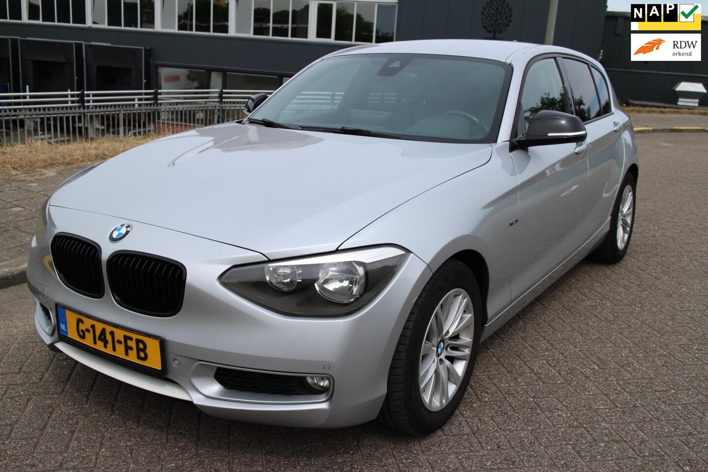 BMW 1-serie - 118i Business 118i Business+ - AutoWereld.nl