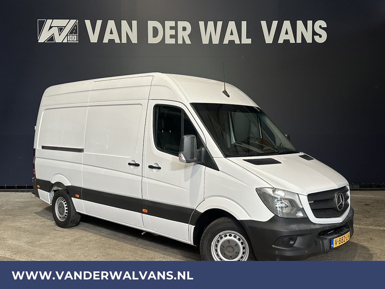 Mercedes-Benz Sprinter - 316 CDI 163 pk L2H2 Euro6 Airco | 2800kg trekhaak | Navigatie | Cruisecontrol Parkeersenso - AutoWereld.nl