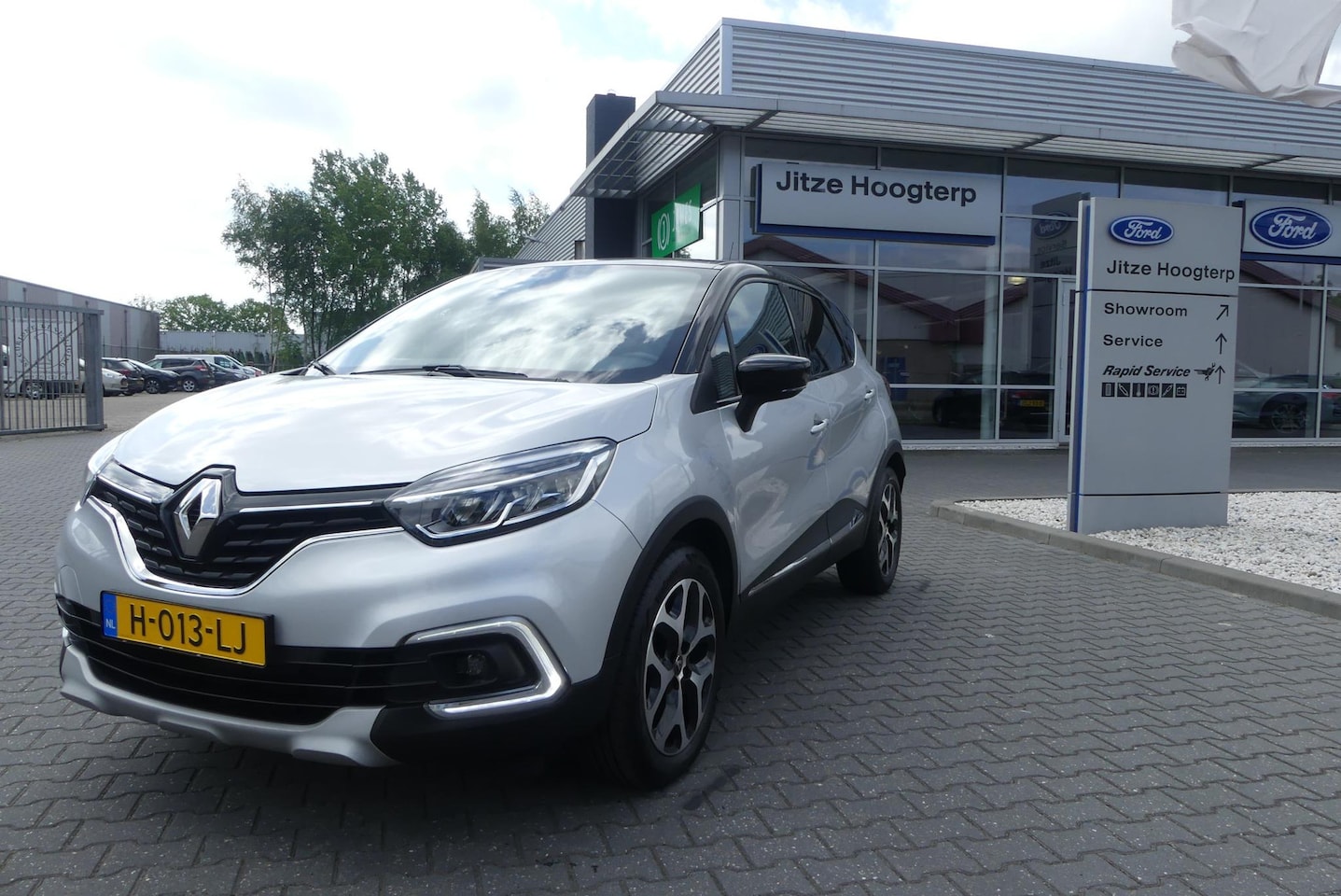 Renault Captur - 1.3 TCe Intens CRUISE, CLIMA, NAVI, CAMERA, AFNEEMBARE TREKHAAK, 58.195KM - AutoWereld.nl
