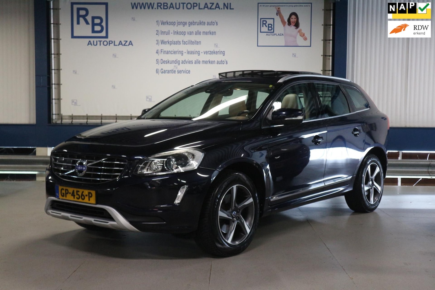 Volvo XC60 - 2.0 D4 FWD Ocean Race / FULL OPTIONS / DEALER ONDERHOUDEN ! ! ! - AutoWereld.nl