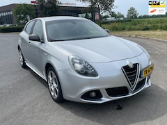 Alfa Romeo Giulietta - 1.6 JTDm Exclusive, 5drs, Pdc, Navi, Climate/Cruise control