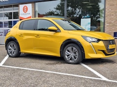 Peugeot e-208 - EV 50kWh 136pk 3-fase Allure Pack Navigatie | Apple Carplay & Android Auto | Cruise & Clim