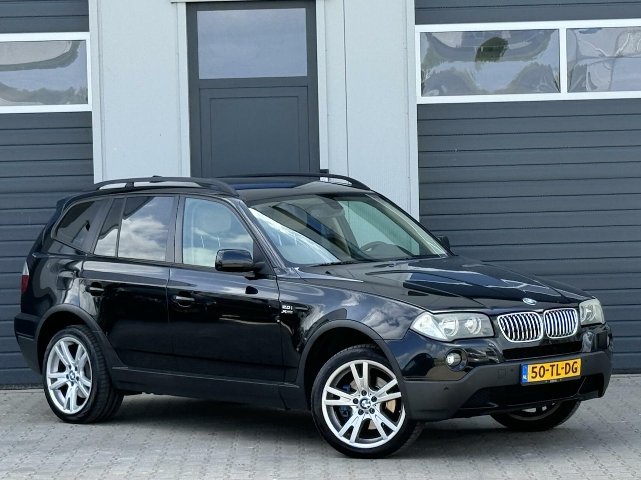 BMW X3 - 2.0i Executive / M-Sport / Xenon - AutoWereld.nl
