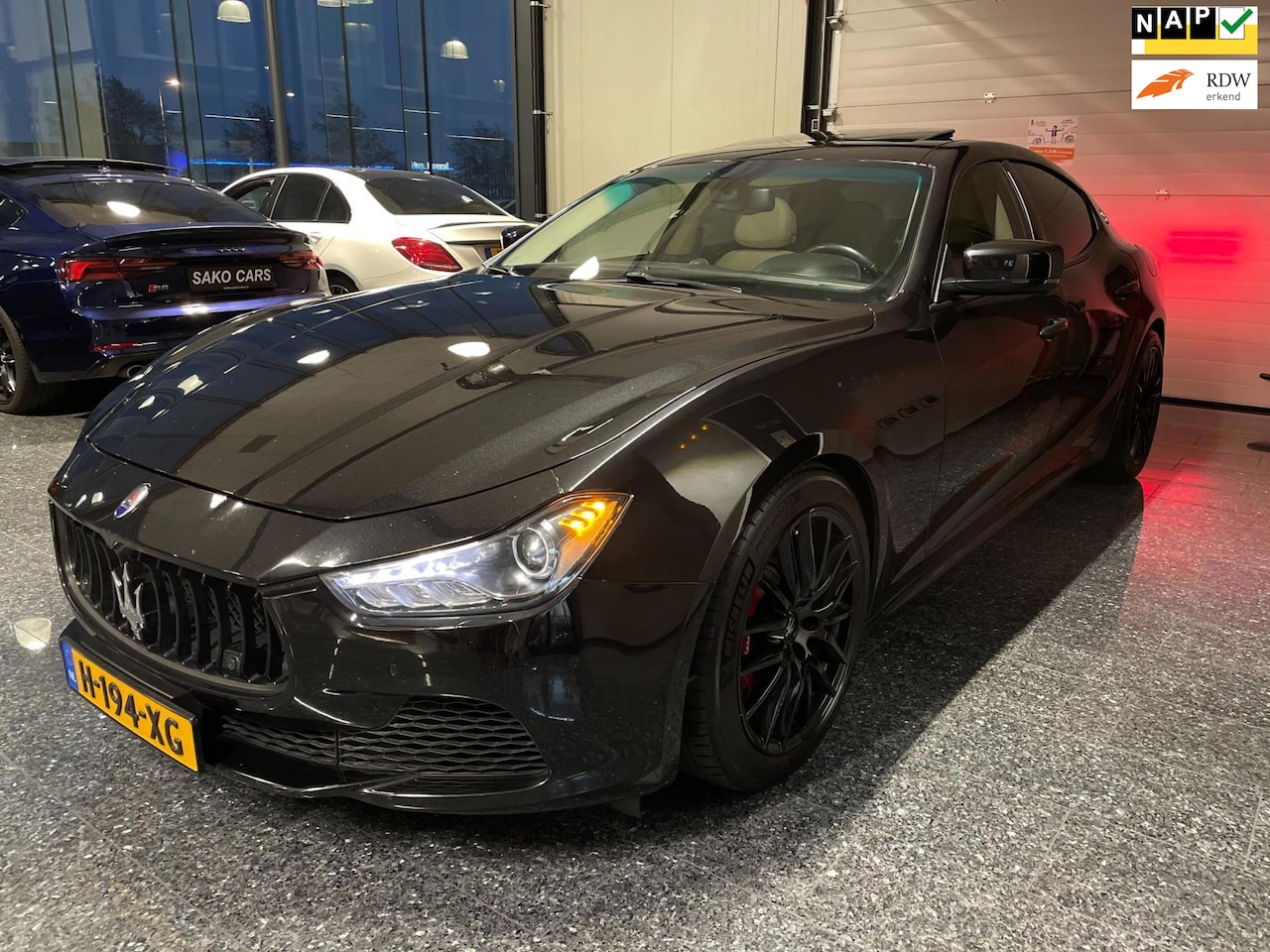 Maserati Ghibli - V6 TwinTurbo 3.0 S Q4 2013 Zwart Top onderhouden! - AutoWereld.nl
